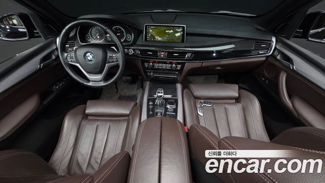 BMW X5 2018 — photo 10
