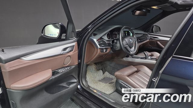BMW X5 2018 — photo 13