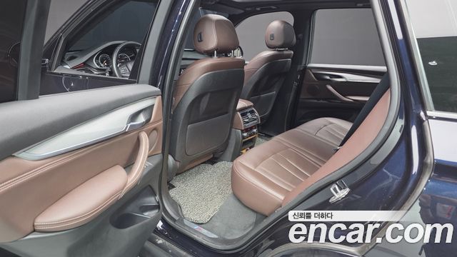 BMW X5 2018 — photo 18
