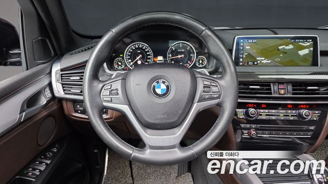 BMW X5 2018 — photo 20