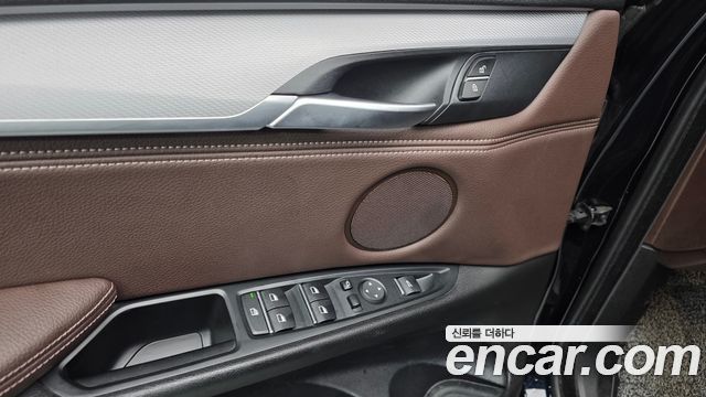 BMW X5 2018 — photo 25