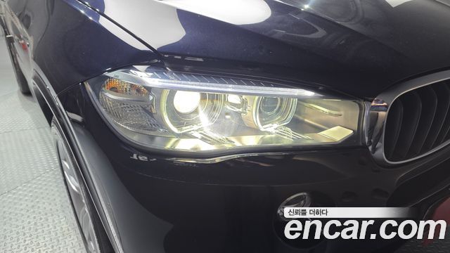 BMW X5 2018 — photo 8