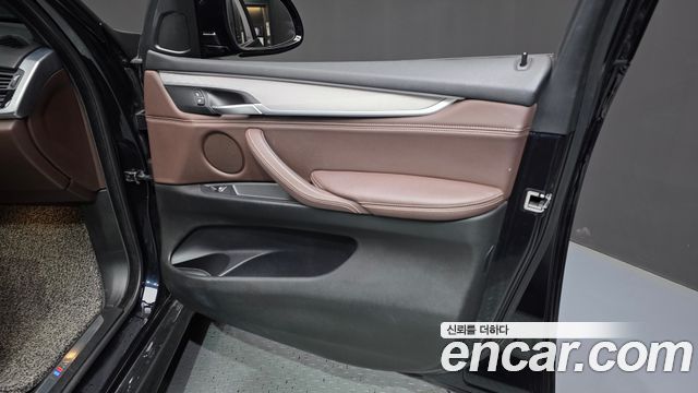 BMW X5 2018 — photo 14
