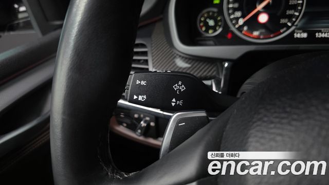 BMW X5 2018 — photo 29