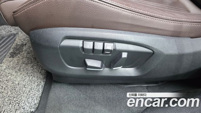 BMW X5 2018 — photo 31