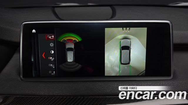 BMW X5 2018 — photo 35