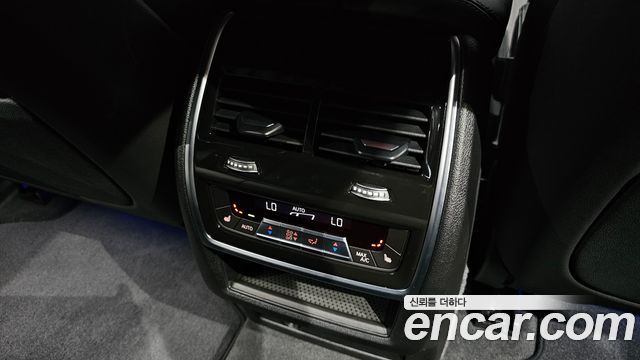 BMW X5 2026 — photo 32