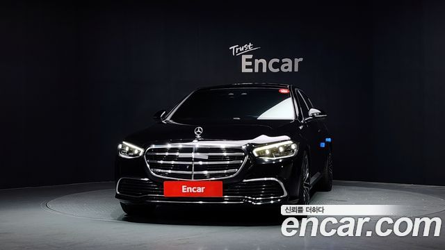 Mercedes-Benz S-Class 2023 — photo 3