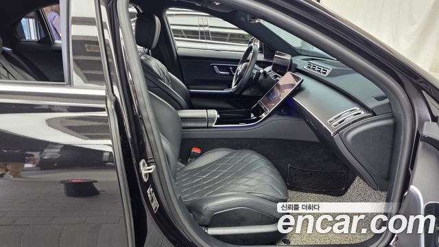 Mercedes-Benz S-Class 2023 — photo 17