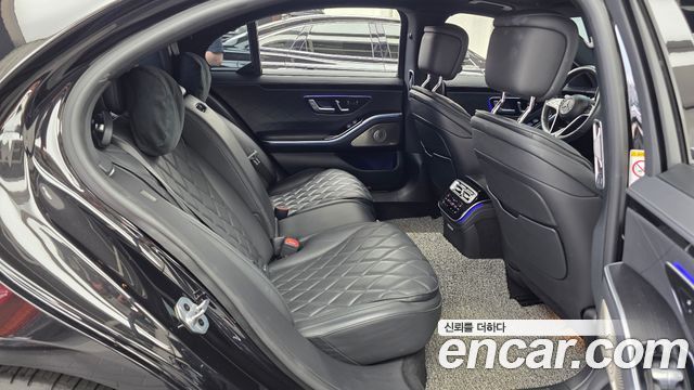 Mercedes-Benz S-Class 2023 — photo 18