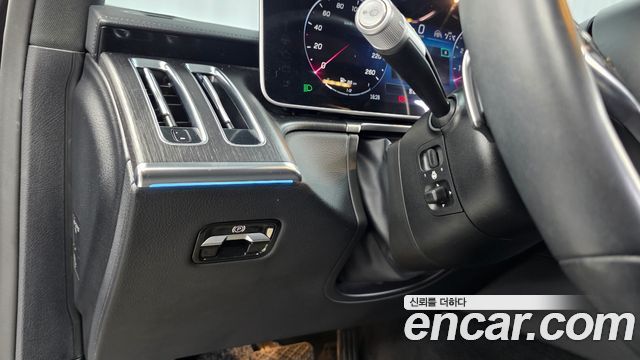 Mercedes-Benz S-Class 2023 — photo 22