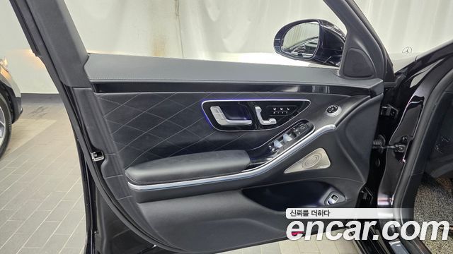 Mercedes-Benz S-Class 2023 — photo 14