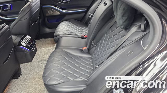Mercedes-Benz S-Class 2023 — photo 16