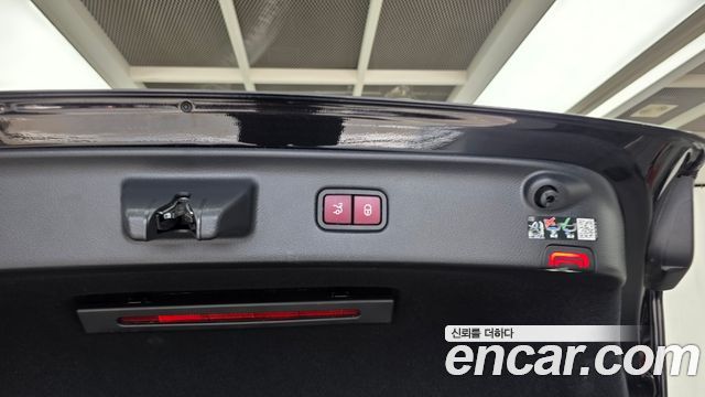 Mercedes-Benz S-Class 2023 — photo 27