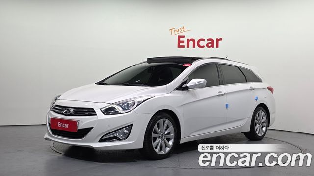Hyundai i40 2012 — photo 1