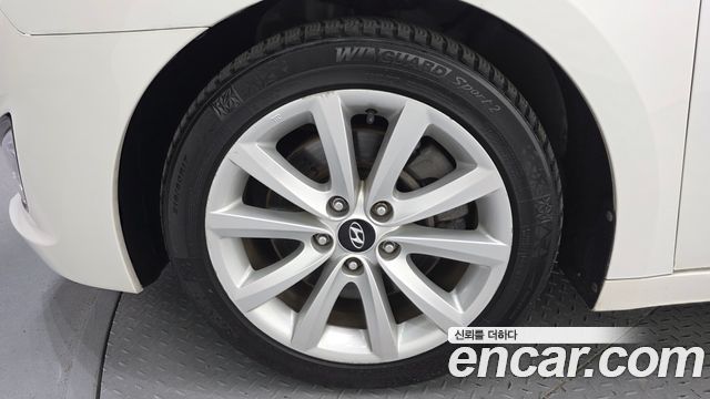 Hyundai i40 2012 — photo 5