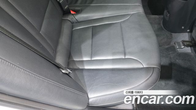 Hyundai i40 2012 — photo 16
