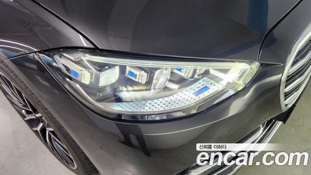 Mercedes-Benz S-Class 2024 — photo 11