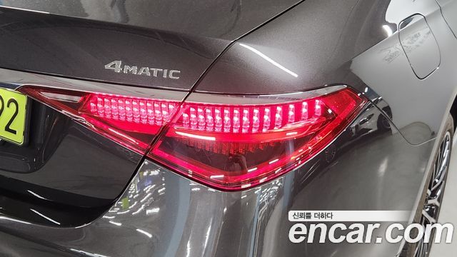 Mercedes-Benz S-Class 2024 — photo 12