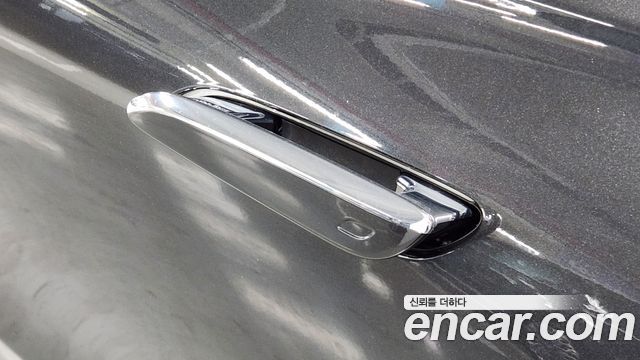 Mercedes-Benz S-Class 2024 — photo 13
