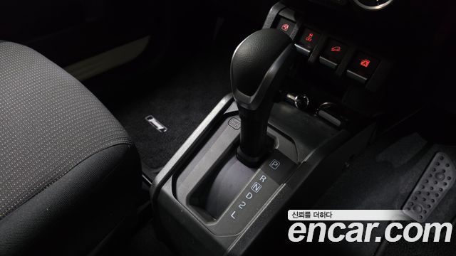 Suzuki Jimny 2025 — photo 12