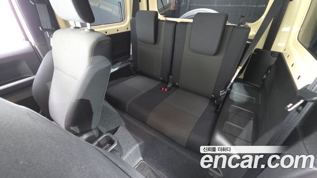 Suzuki Jimny 2025 — photo 16