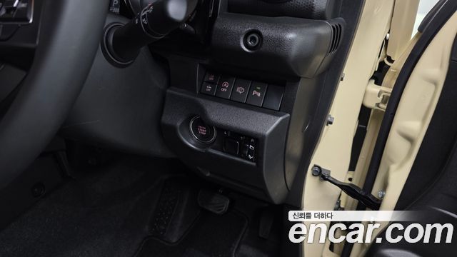 Suzuki Jimny 2025 — photo 31
