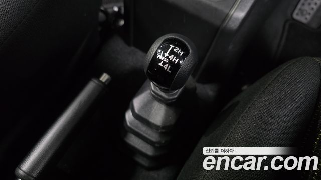 Suzuki Jimny 2025 — photo 34