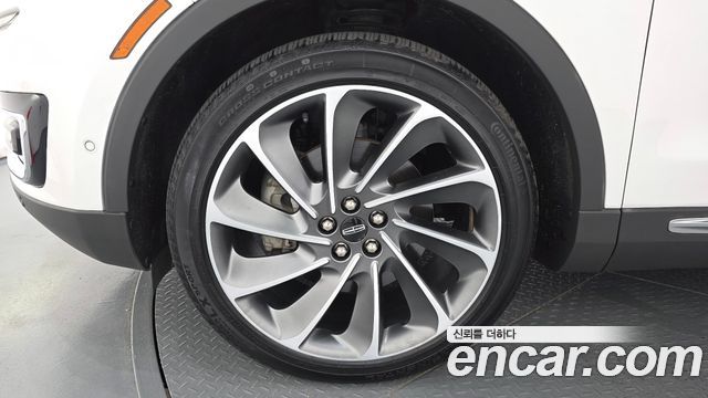 Lincoln Nautilus 2020 — photo 5