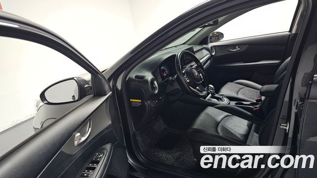 Kia K3 2019 — photo 13