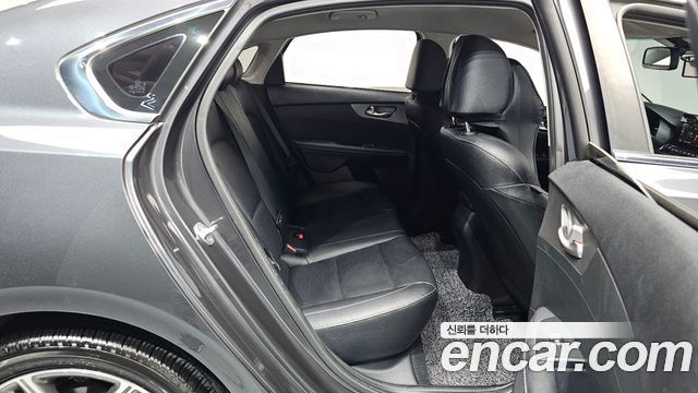 Kia K3 2019 — photo 18