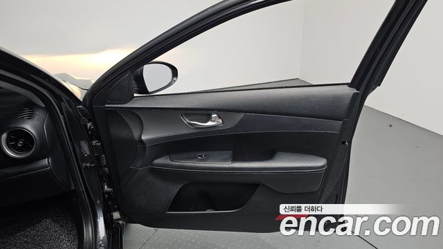 Kia K3 2019 — photo 14