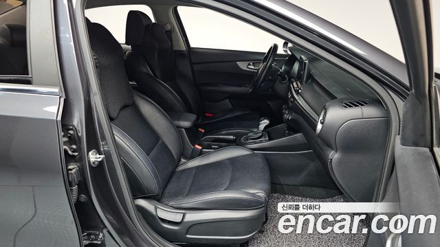 Kia K3 2019 — photo 16