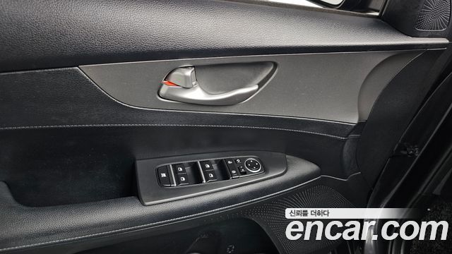 Kia K3 2019 — photo 30