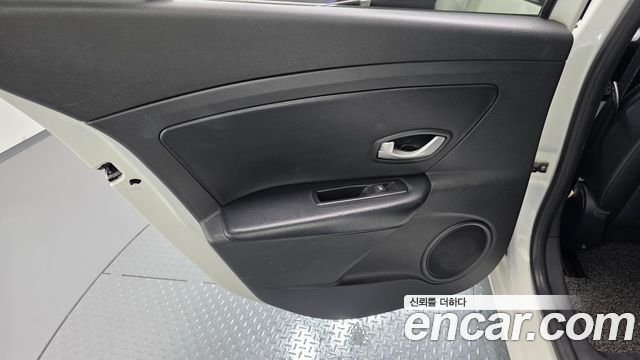Renault Korea SM3 2015 — photo 15