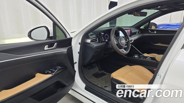 Kia K5 2022 — photo 13