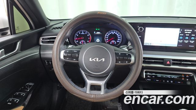 Kia K5 2022 — photo 18