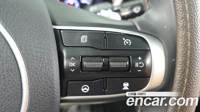 Kia K5 2022 — photo 24