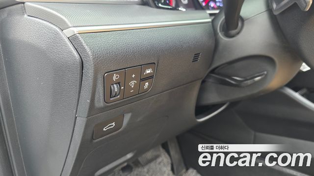 Kia K5 2022 — photo 27
