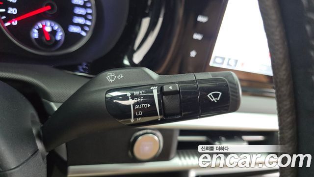 Kia K5 2022 — photo 28