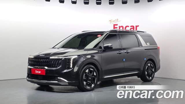 Kia Canival 2025 — photo 2