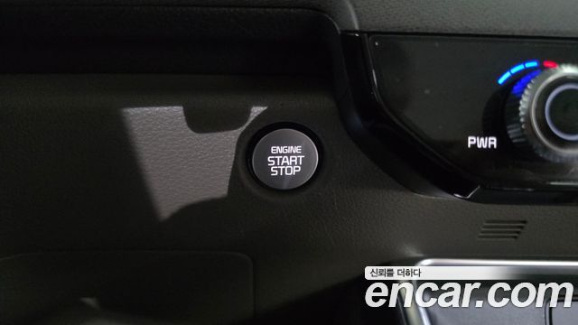 Kia Canival 2025 — photo 28