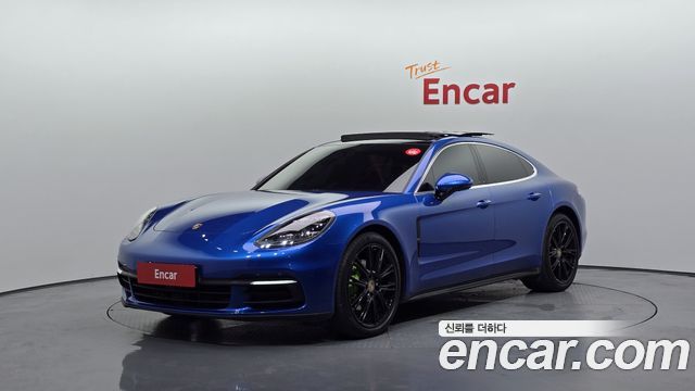 Porsche Panamera 2018 — photo 1