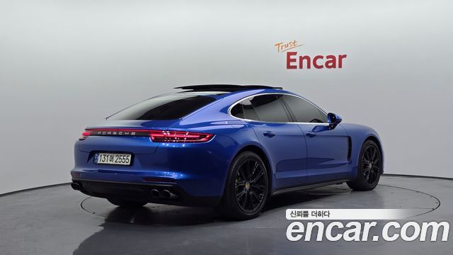 Porsche Panamera 2018 — photo 2