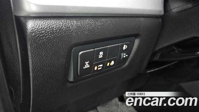 KG Mobility KORANDO 2017 — photo 16