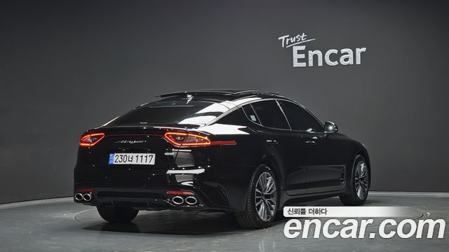 Kia Stinger 2018 — photo 2
