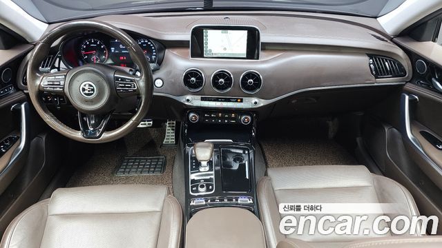 Kia Stinger 2018 — photo 10