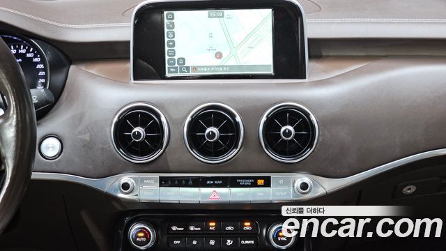 Kia Stinger 2018 — photo 20