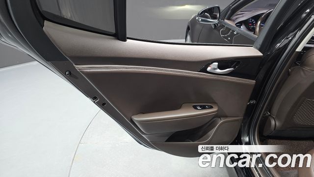 Kia Stinger 2018 — photo 15