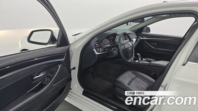 BMW 5-Series 2014 — photo 10